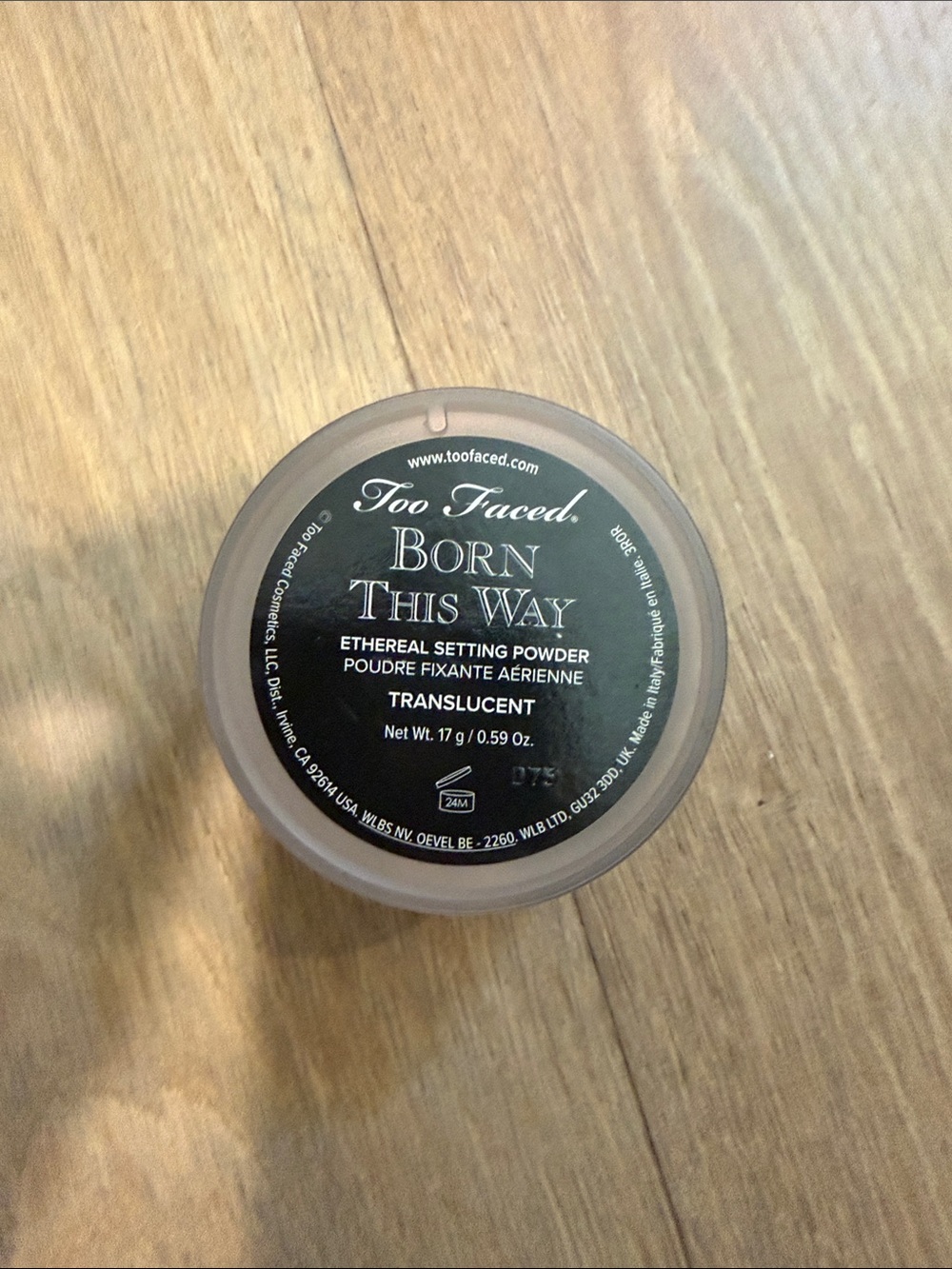 Too Faced Setting Powder in Translucent - Picture 3 of 3